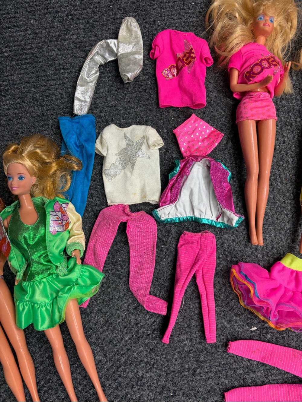 1980s Barbie and The Rockers lot of dolls outfits - Picture 3 of 10